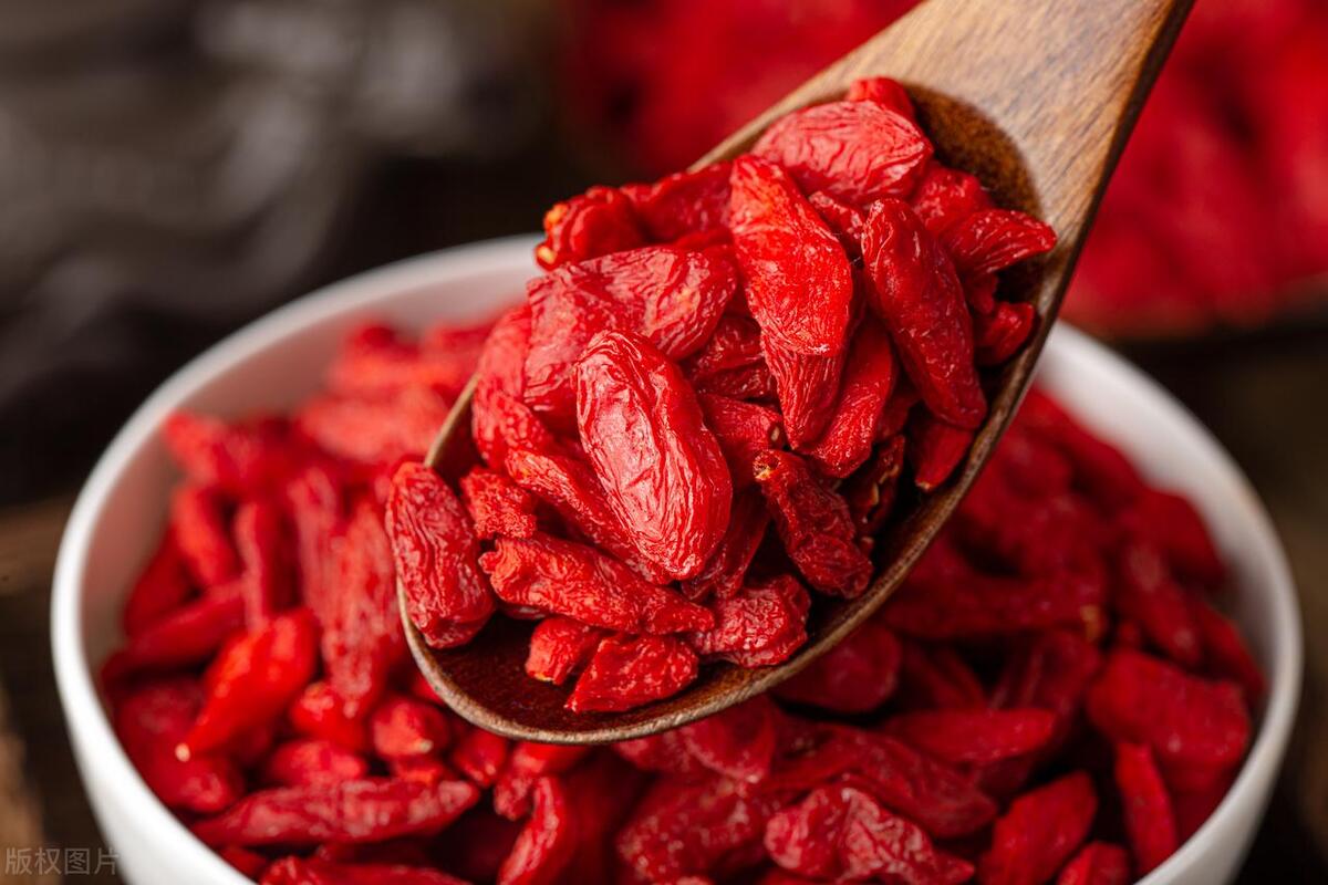 怎样黑吃黑枸杞可以补肾